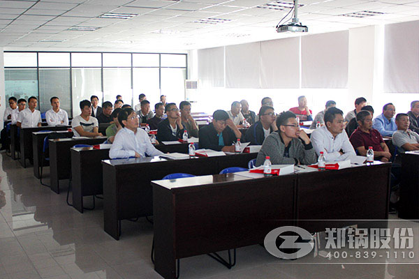 云顶集团股份举行司炉工清静知识培训 .jpg